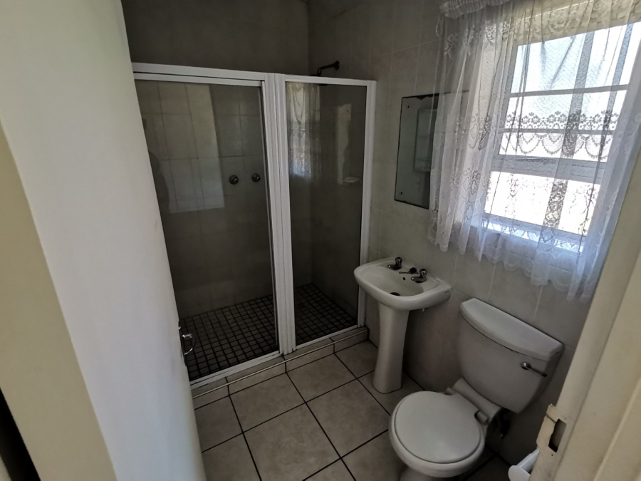 To Let 2 Bedroom Property for Rent in Cambridge Eastern Cape